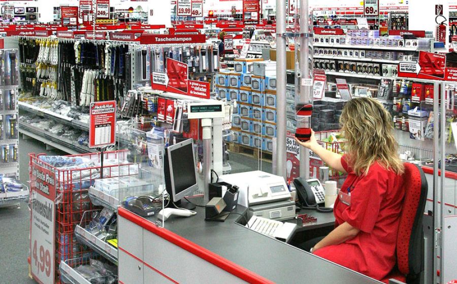 Secure cash logistics with pneumatic tubes Secure cash logistics with pneumatic tubes